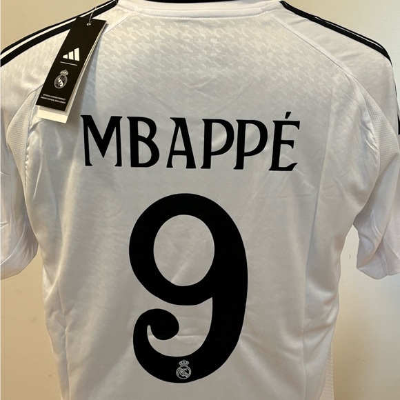 Real Madrid Kylian Mbappe Jersey # 9 , Unisex - Picture 10 of 14